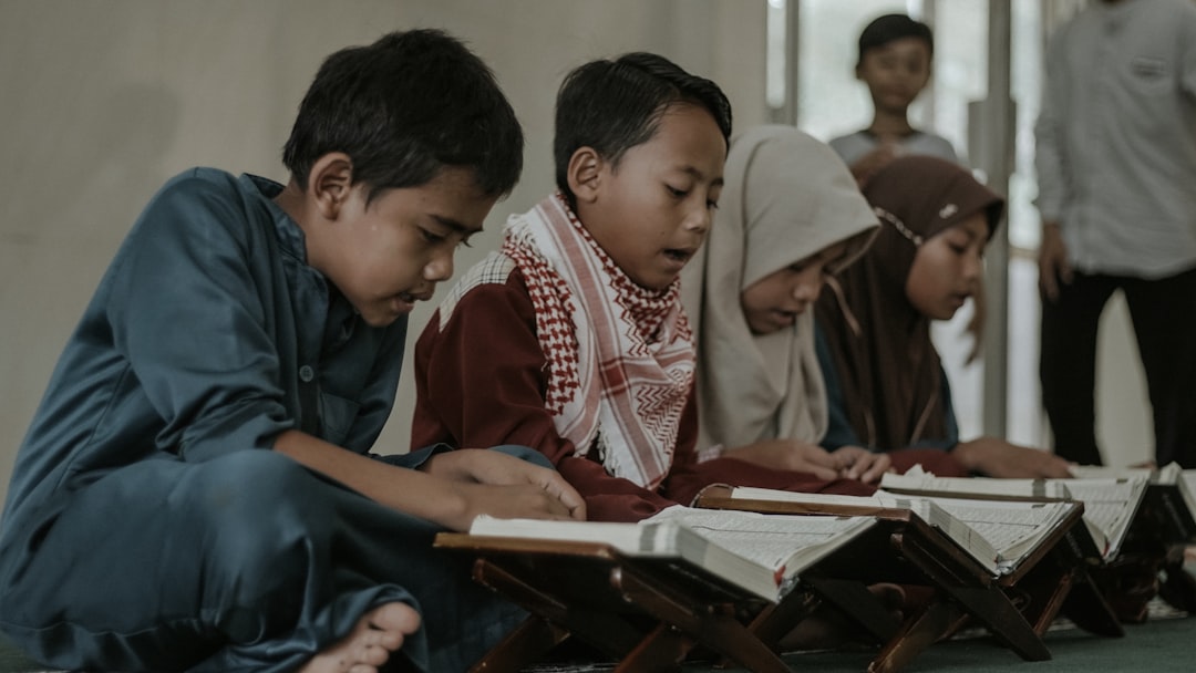 Peta persebaran komunitas Muslim Indonesia dan lembaga fatwa - NU, Muhammadiyah, MUI dalam konteks regulasi perjudian